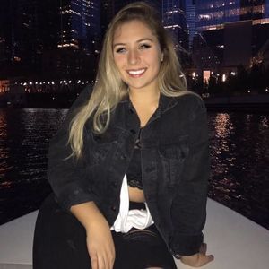 Meet your Posher, Alexandra